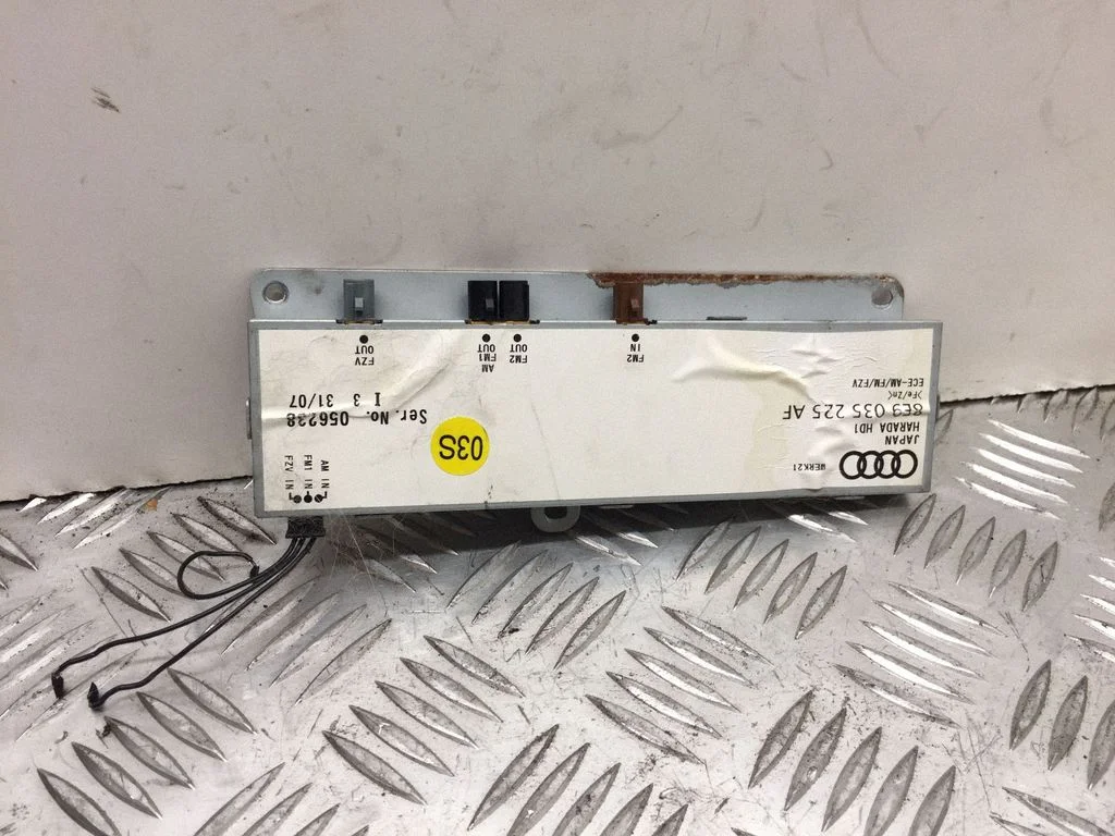 Aerial antenna amplifier 8E9035225AF