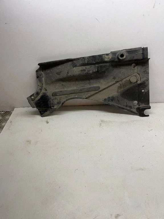 Tagavedrustuse põhjakaitse – Audi A4 S4 B7 8E 8H (2005-2008)