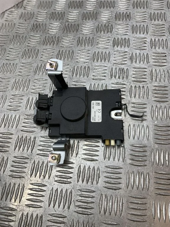 Aerial antenna amplifier 8P0035225