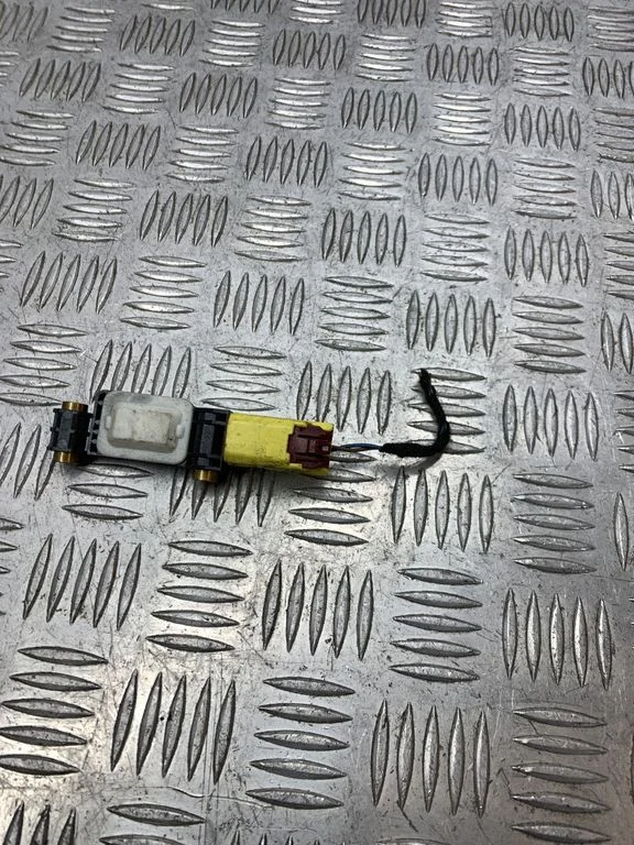Airbag deployment crash/impact sensor 8E0959643B