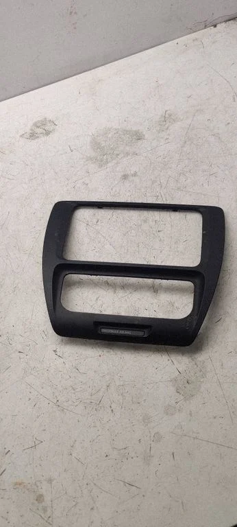 Radio/GPS head unit trim 5C6858069A