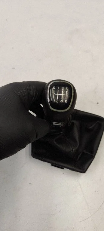 Gear lever shifter trim leather/knob – Skoda Octavia Mk3 (5E) (2013-2019)