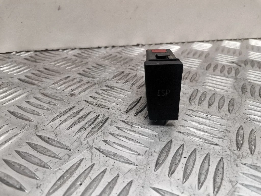 ESP (stabiilsussüsteemi) lüliti 3B0927134A