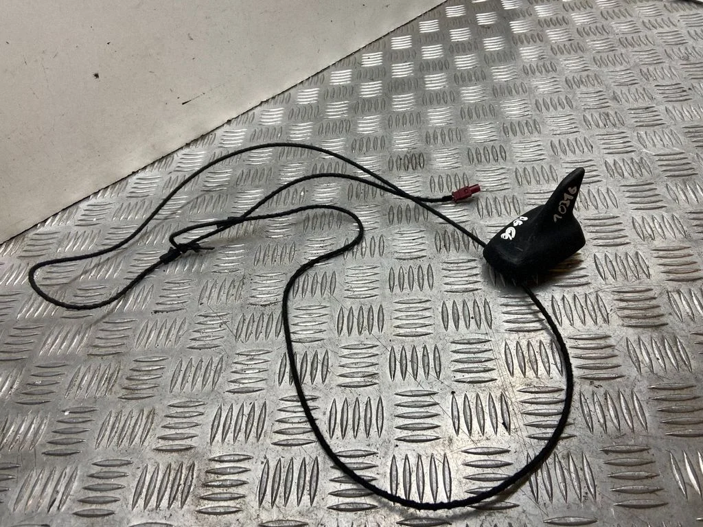 Antenn (GPS-antenn) – Audi A6 Allroad C6 (2006-2011)