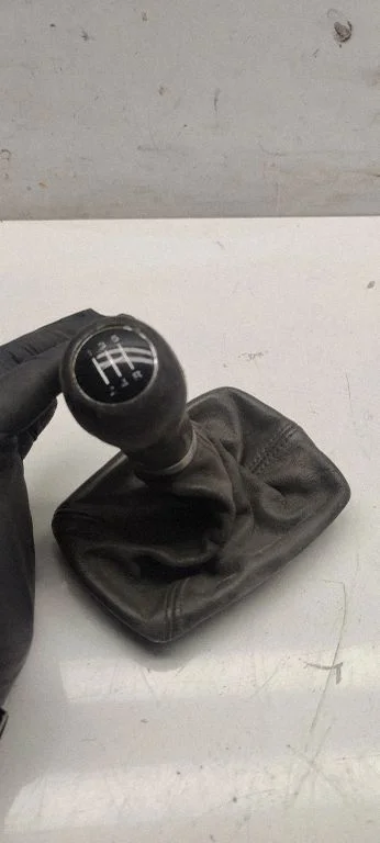 Gear lever shifter trim leather/knob