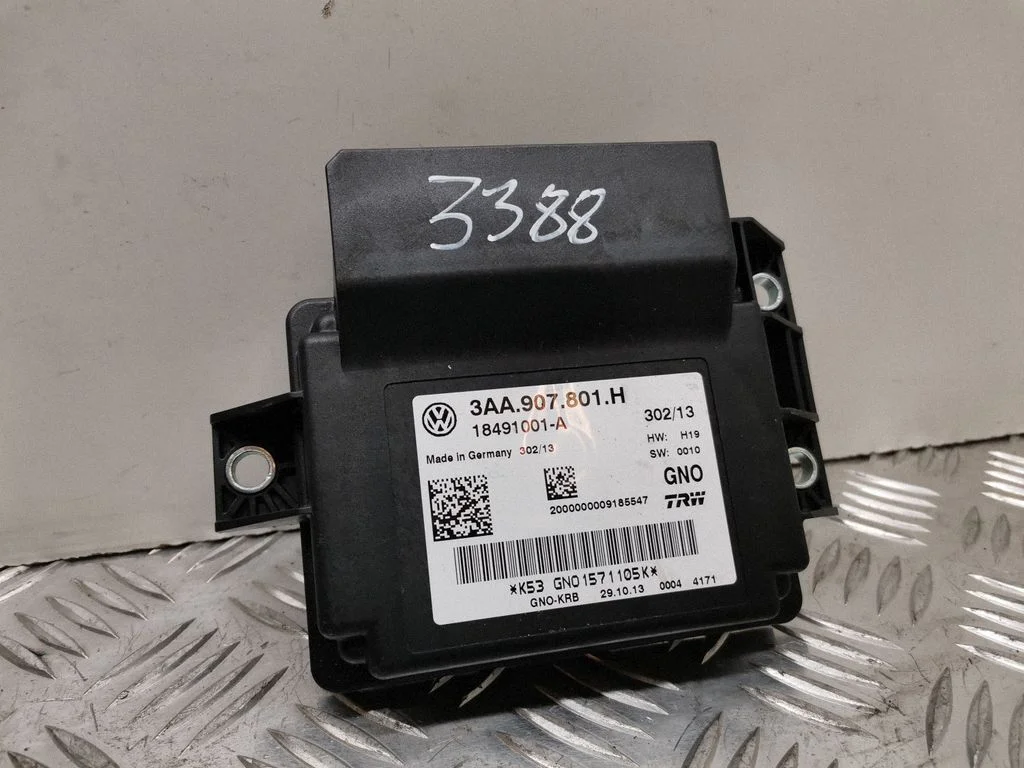 Hand brake control module 3AA907801H