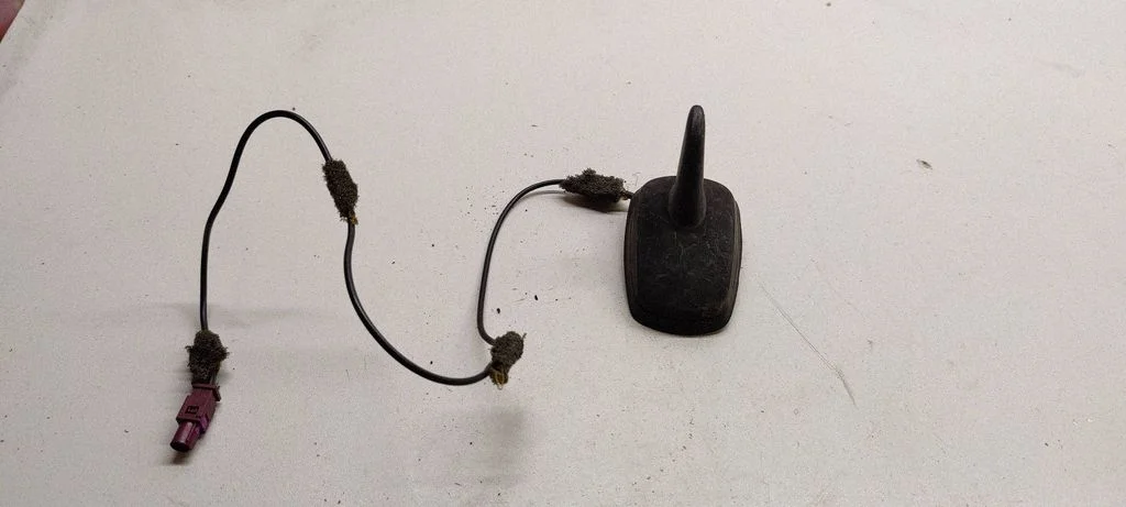 Radio antenna – Audi A4 S4 B7 8E 8H (2005-2008)