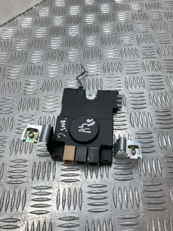 Antenna control unit 8P3035225