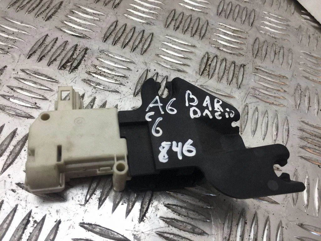 Fuel tank cap lock motor – Audi A6 Allroad C6 (2006-2011)