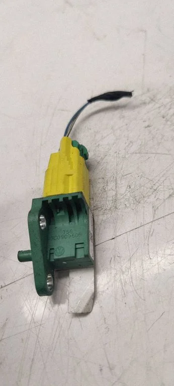 Airbag deployment crash/impact sensor 3c0909606
