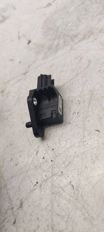 Drošības spilvenu trieciena sensors 5n0959351B