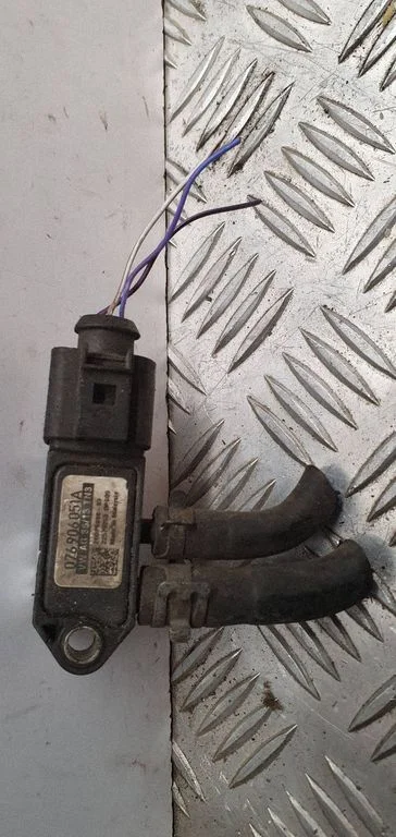 Exhaust gas pressure sensor 076906051A