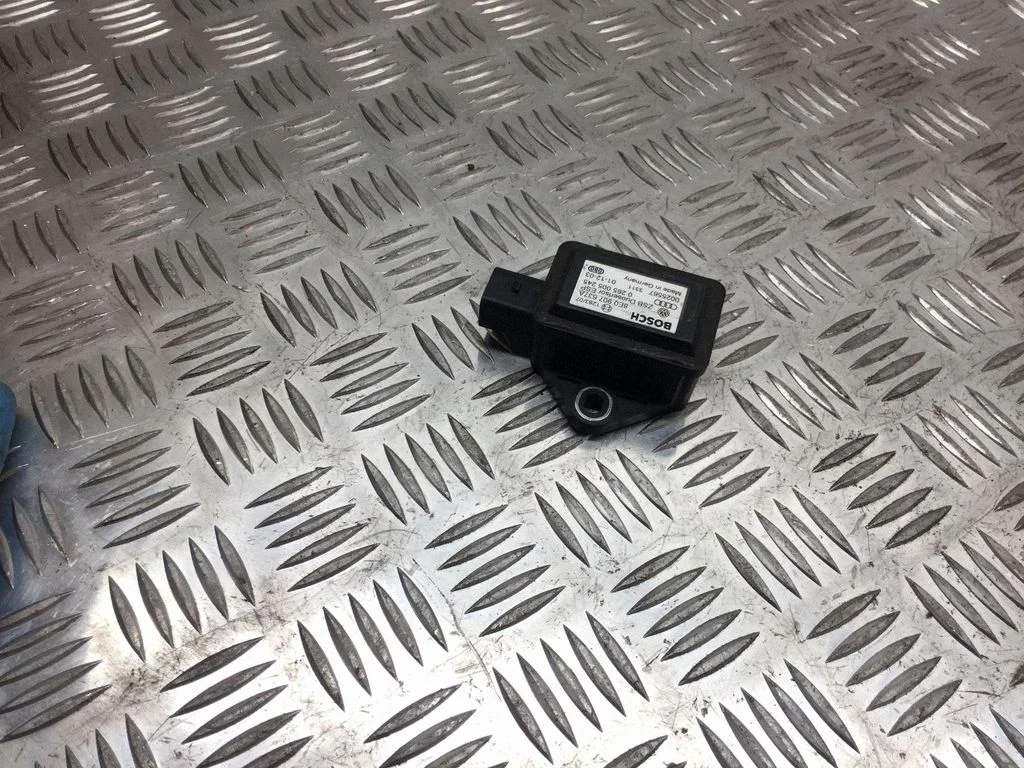 ESP acceleration yaw rate sensor 8E0907637A