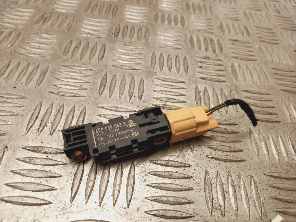Airbag deployment crash/impact sensor 8E0959643B