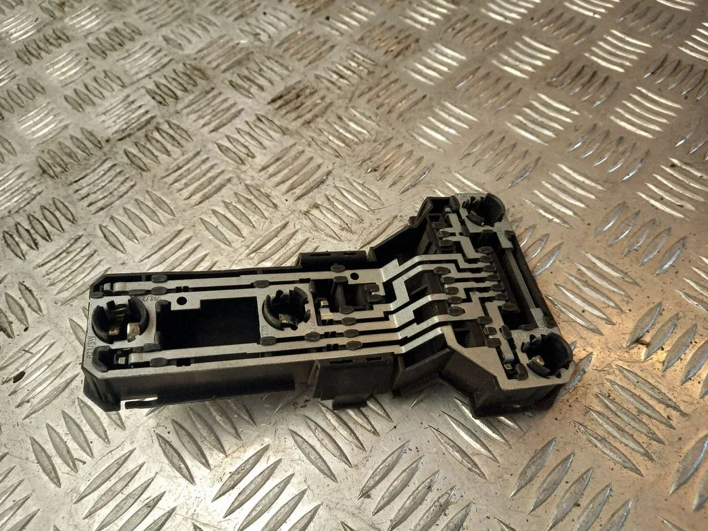 Tagatule pirni kate (pesa) – Volkswagen Passat B5 (1997-2000)
