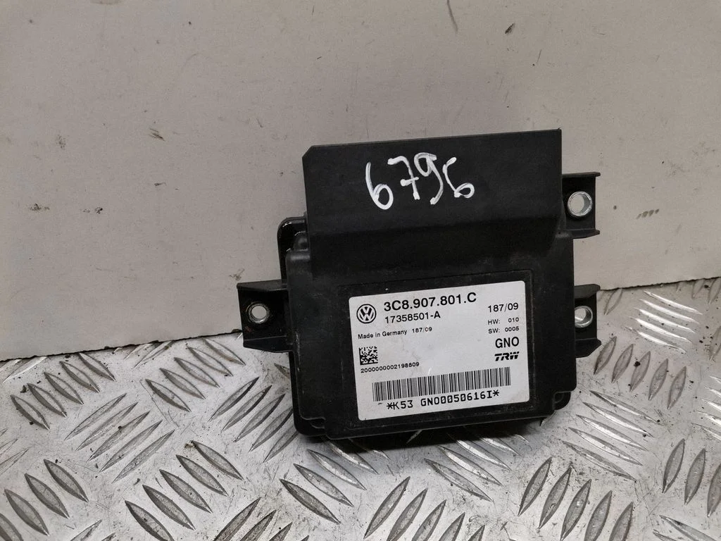 Rokas bremzes vadības bloks 3C8907801C