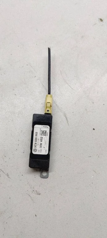 Antenni juhtplokk – Volkswagen Passat B6 (2005-2010)