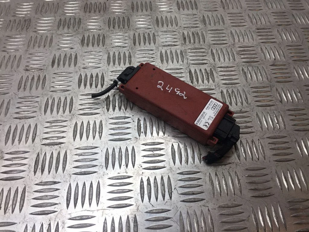 Telefona vadības bloks – Audi A4 S4 B6 8E 8H (2001-2005)
