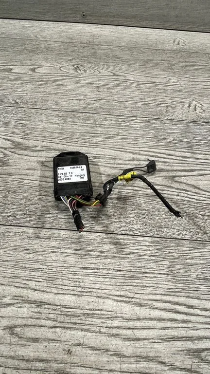 Esiukse elektriline välispeegel – BMW 3-seeria F30 F35 F31 (2012-2018)