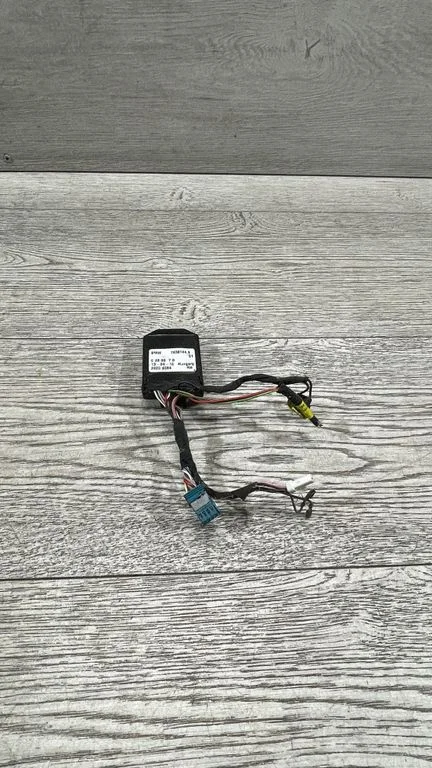Esiukse elektriline välispeegel – BMW 3-seeria F30 F35 F31 (2012-2018)