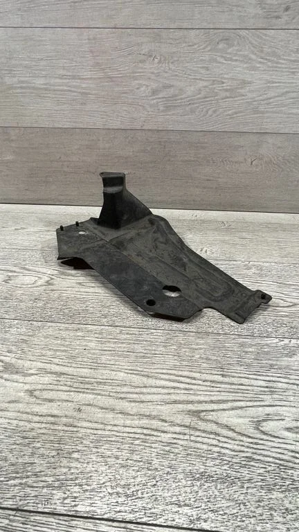 Tagavedrustuse põhjakaitse – BMW 3-seeria E90 E91 (2005-2012)