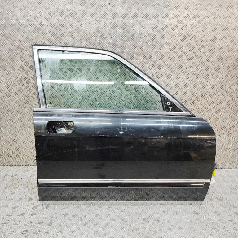 Priekšējās durvis FNC3028AA