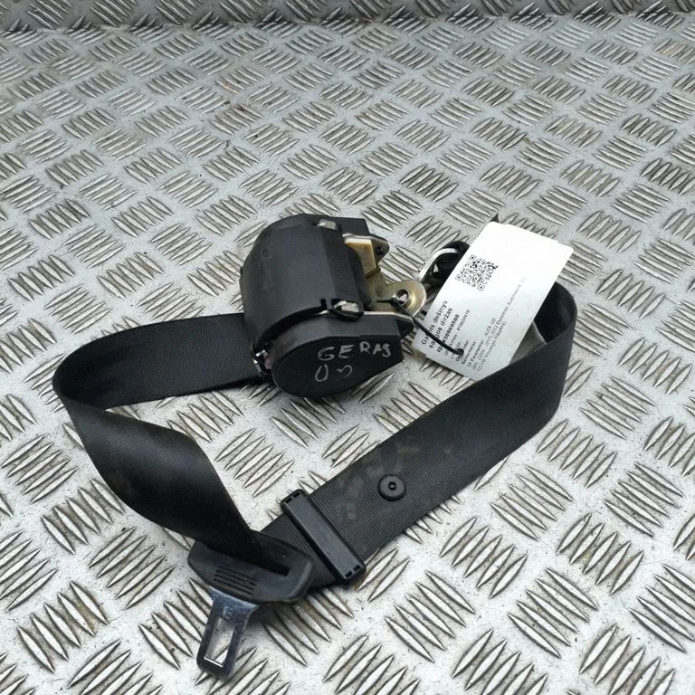 Aizmugurējā drošības josta 8R0857805