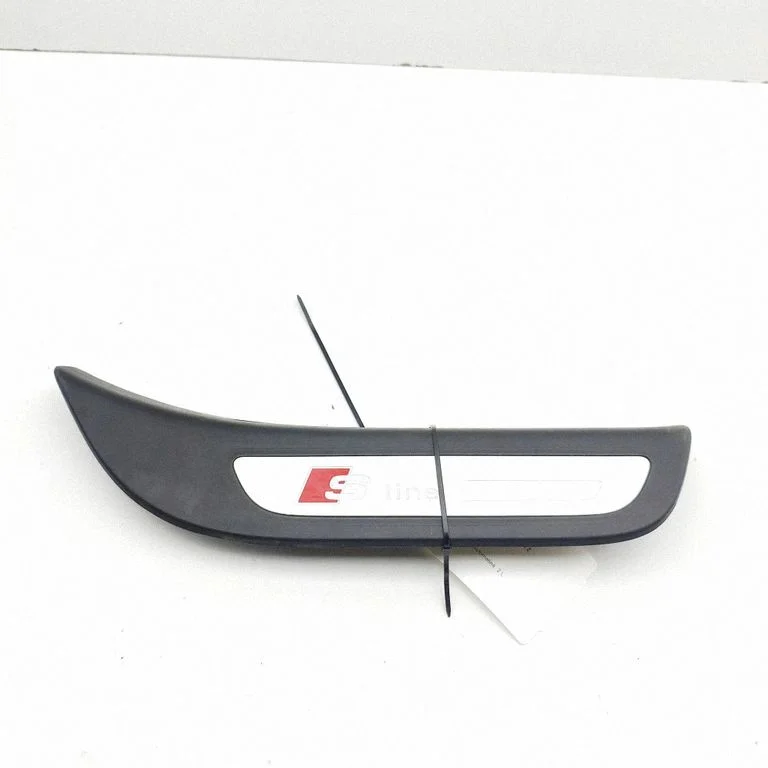 Aizmugurējā sliekšņa apdare (iekšējā) 8R0853376