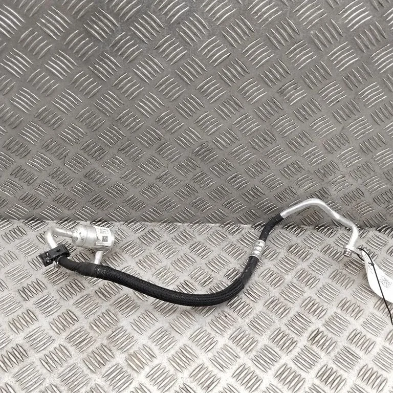 Air conditioning (A/C) pipe/hose 9842111180