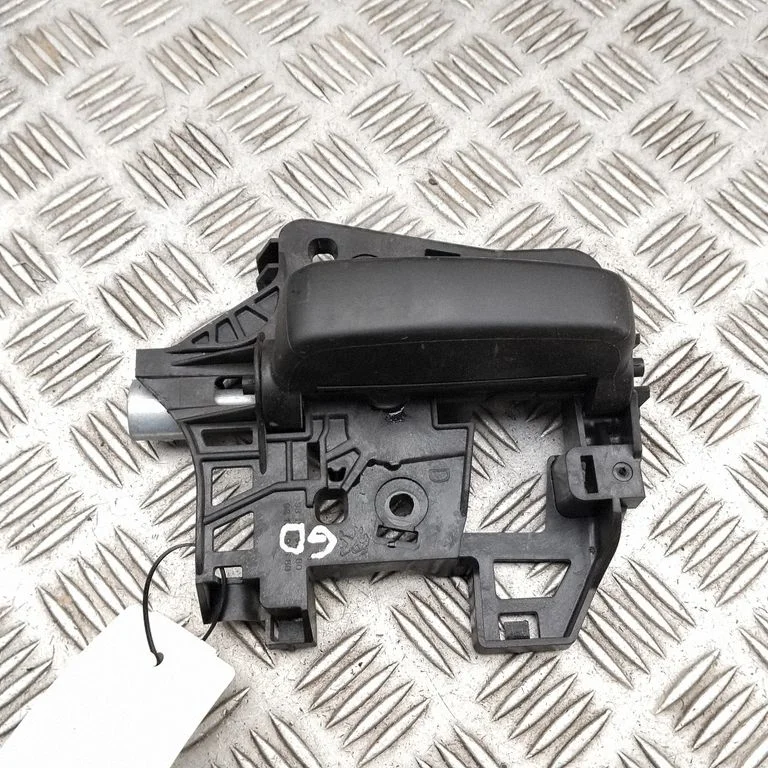 Rear door interior handle 9812093580