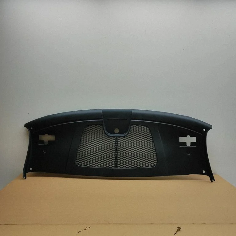 Radiator trim 95B805806M1E0