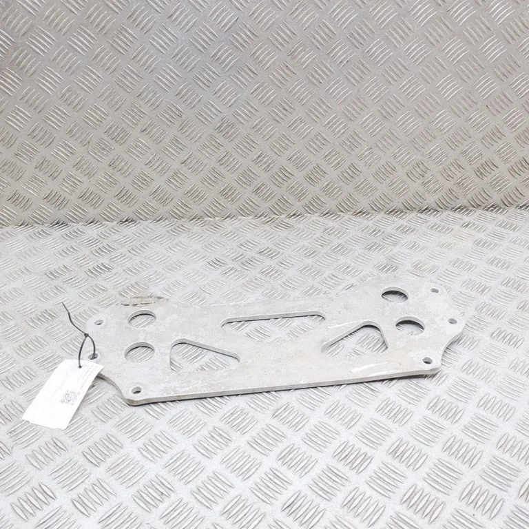 Muu kereosa 9504177