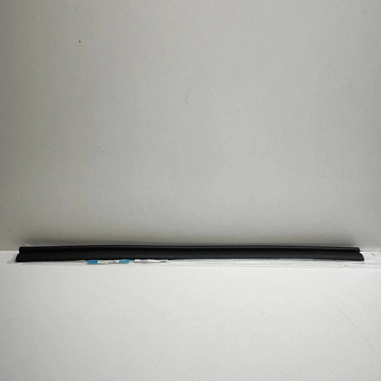 Engine compartment rubber – BMW 3 Series G20 G21 (2019-)