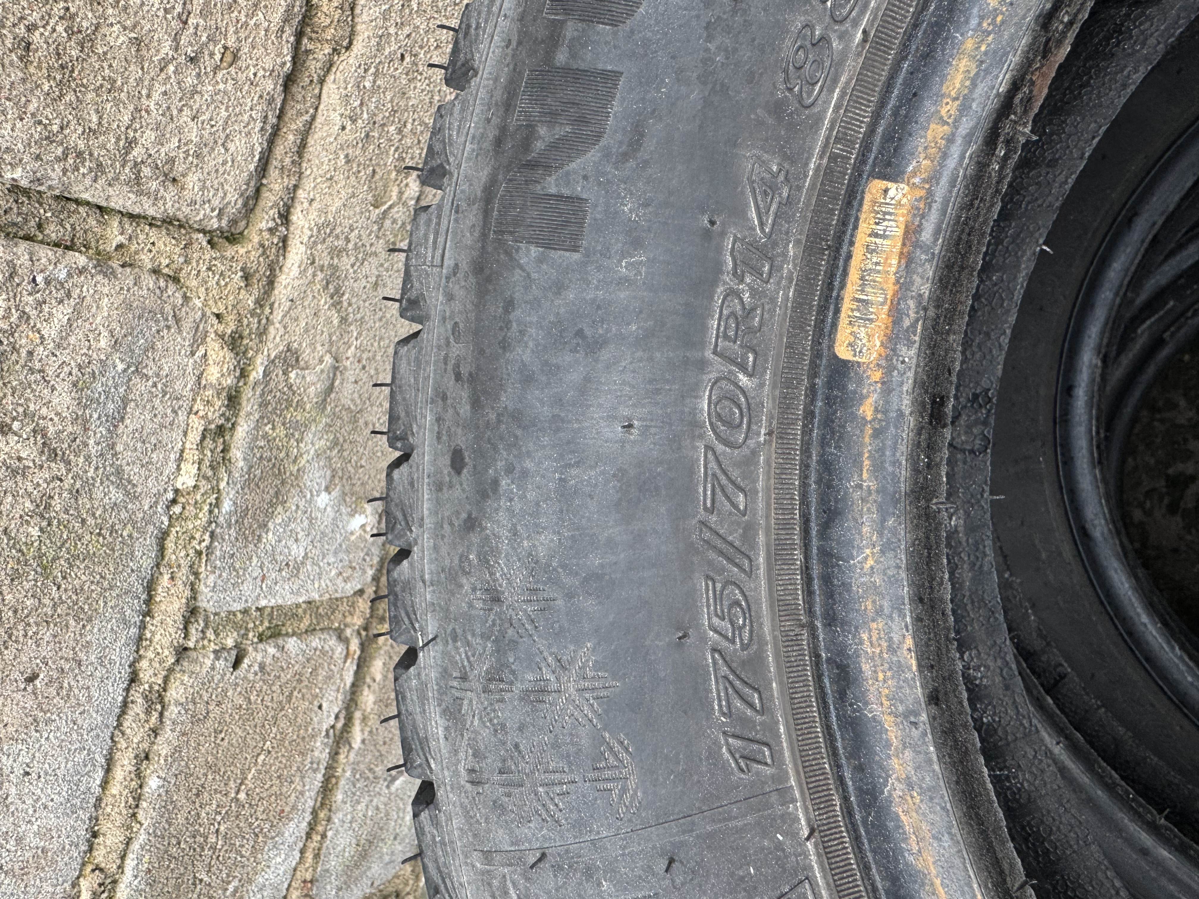 175/70R14 ziemines padangos