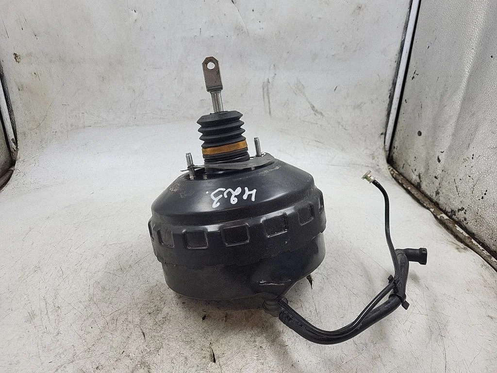 Brake booster 6775929
