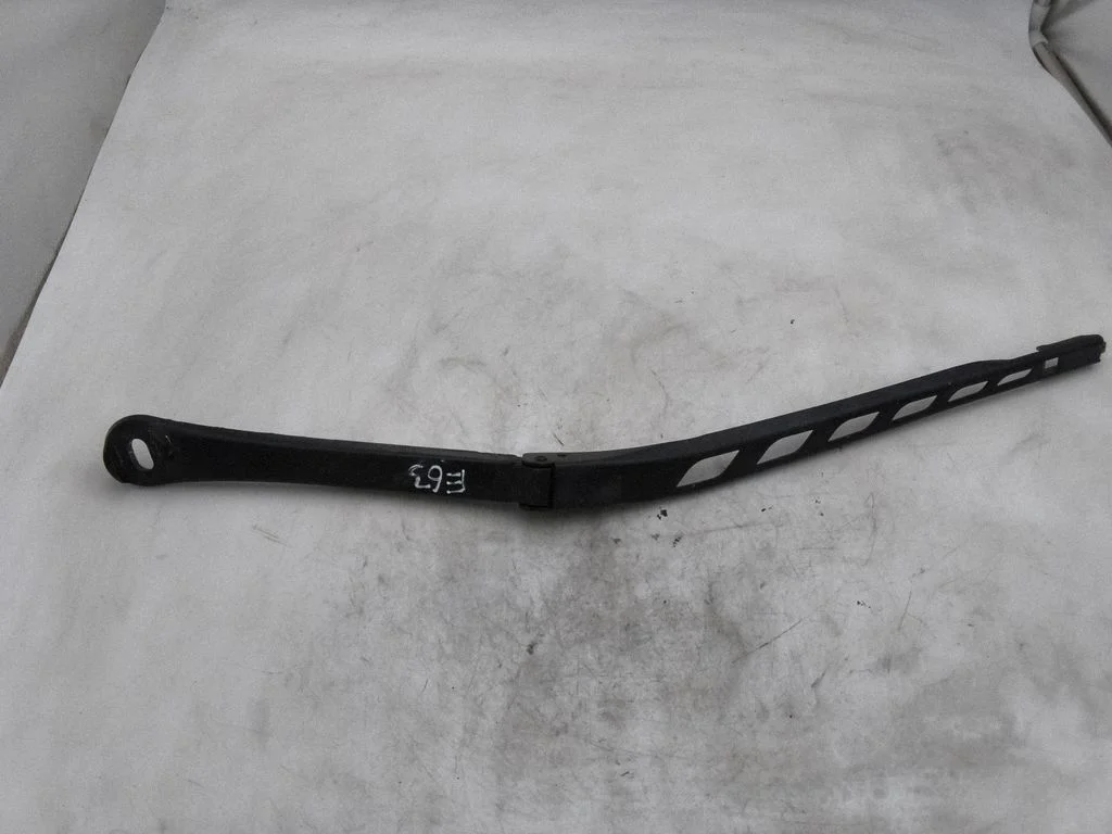 Windshield/front glass wiper blade