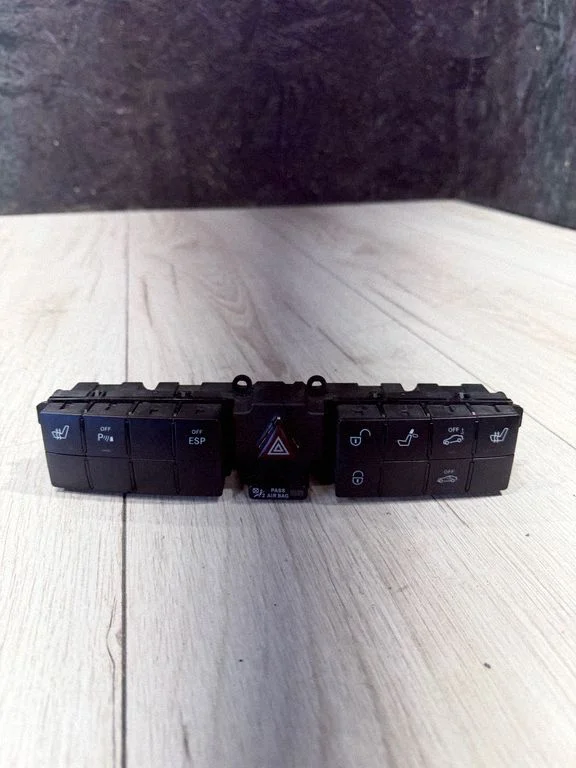A set of switches – Mercedes-Benz CLK-Class A209 C209 (2002-2009)