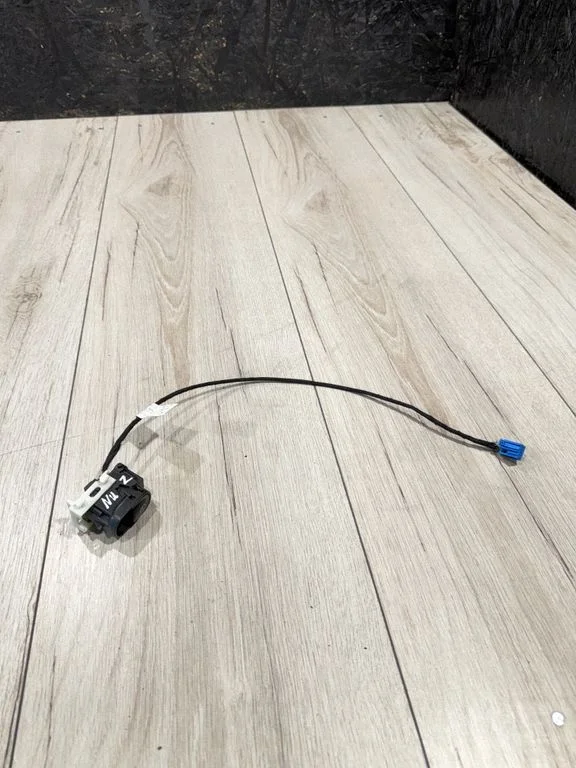 Przełącznik szyb elektrycznych A2038200210