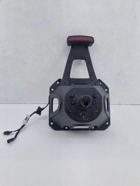 Spare wheel mounting bracket