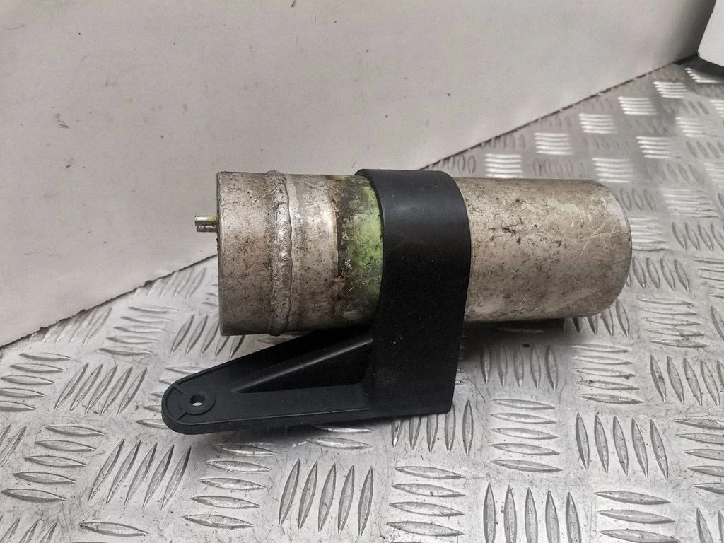 Air conditioning (A/C) air dryer – Audi A4 S4 B7 8E 8H (2005-2008)