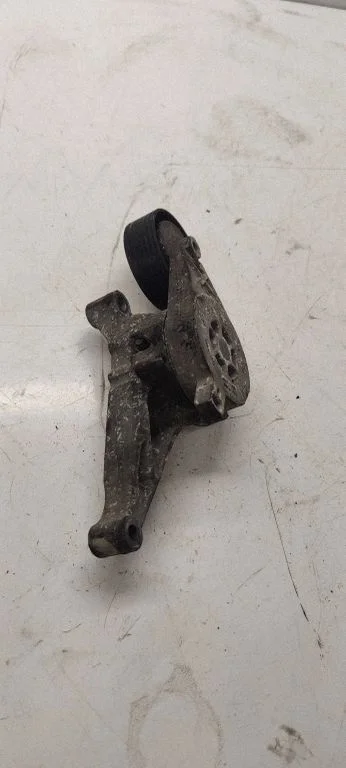 Generator/alternator belt tensioner 03G903315c
