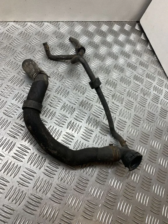 Coolant pipe/hose – Volkswagen Passat B6 (2005-2010)
