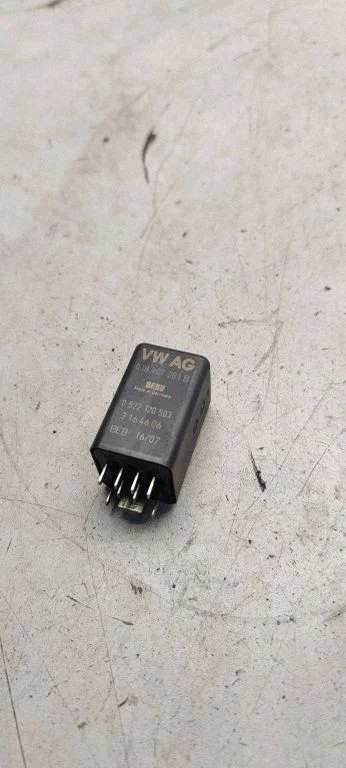 Glow plug pre-heat relay 038907281B