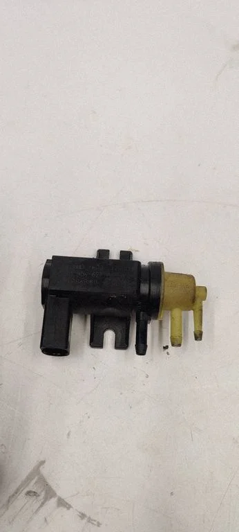 Turbo solenoid valve 1K0906627A