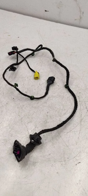 Front door wiring loom – front left