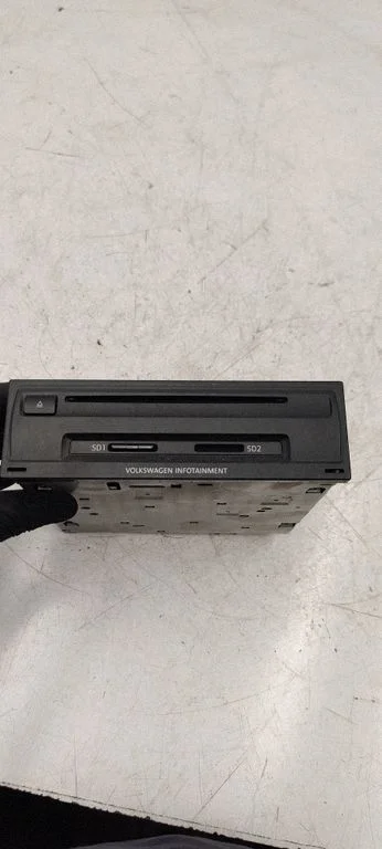 Radio/CD/DVD atskaņotājs/navigācija 5G0035874