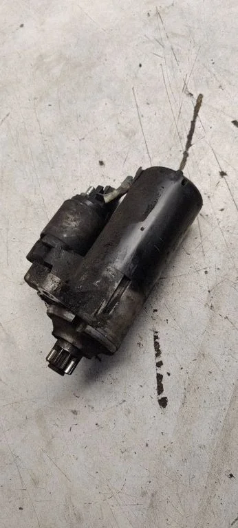 Starter motor 02e911023