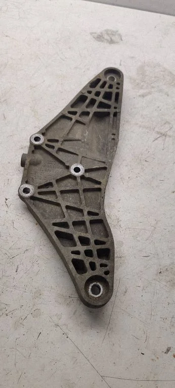 Rear differential/diff mount bracket – Audi A4 S4 B7 8E 8H (2005-2008)