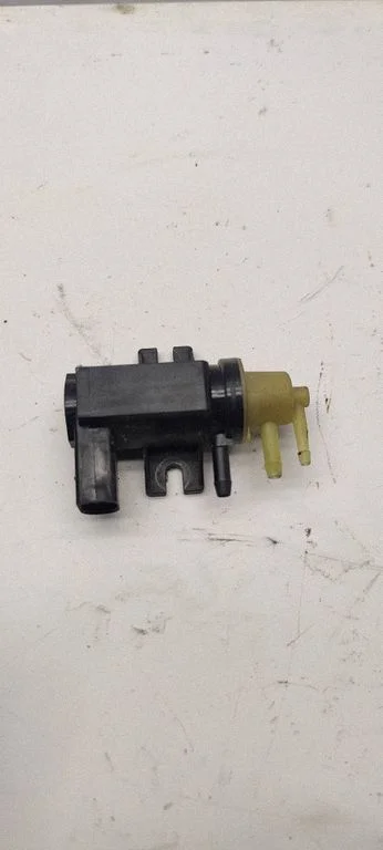 Turbo solenoid valve 1K0906627A