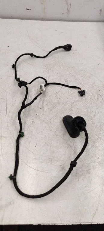 Rear door wiring loom 8E0971687J